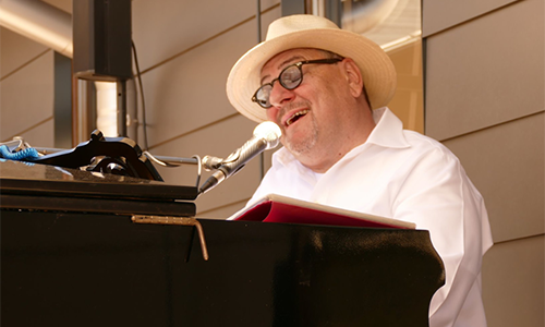 From August 1st until the 15th – Music at the Alpe Foppa Restaurant